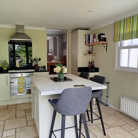 3 Bedroom Cottage In Sunninghill, Ascot Dış mekan fotoğraf