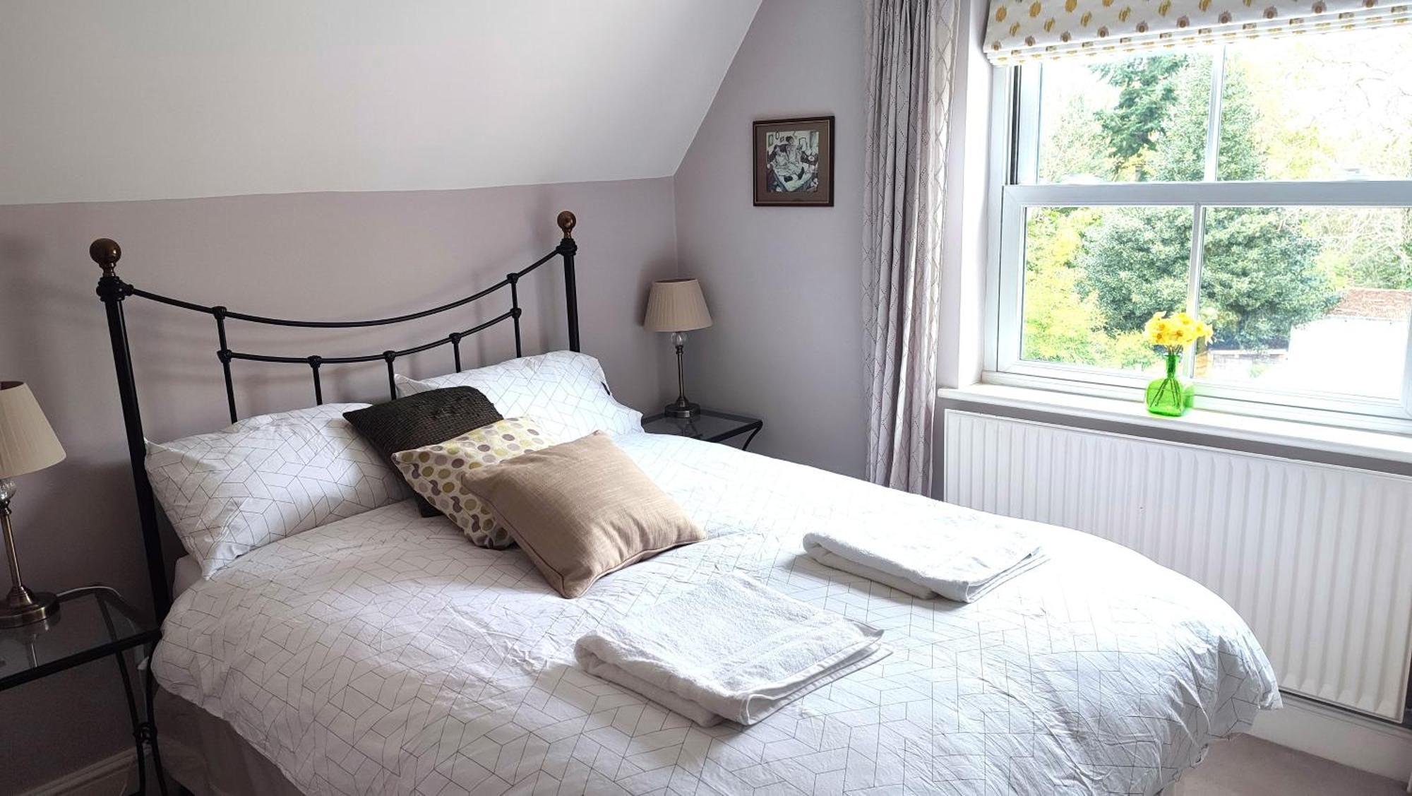 3 Bedroom Cottage In Sunninghill, Ascot Dış mekan fotoğraf